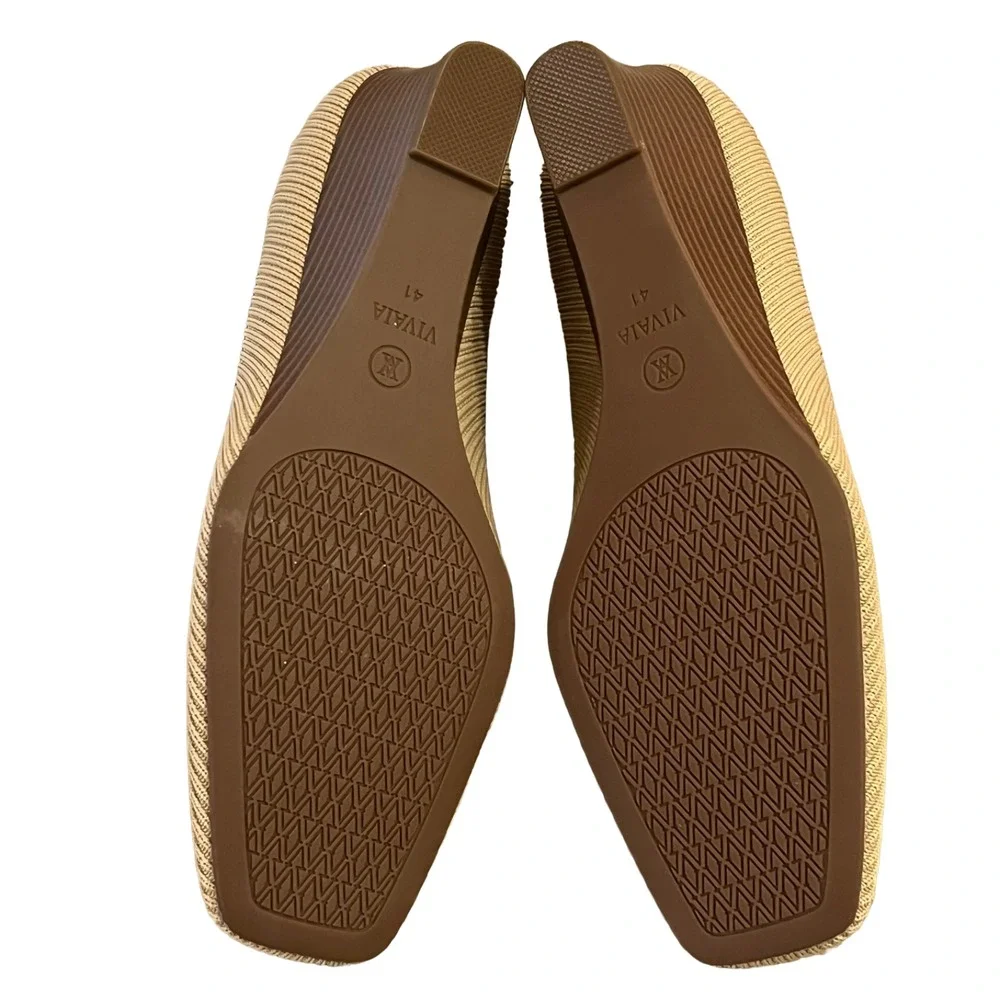 Vivaia Margot Wedge Shoes Womens EU41 US10 Almond Square Toe New With Box